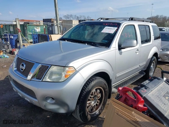 2008 Nissan Pathfinder SE with VIN 5N1AR18B48C640224, listed as a IAAI auction lot 41809613 with NaN miles. Bid and sale history available at carsss.com. Image 2.