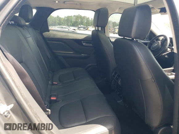 2020 Jaguar F-Pace 25t z VIN SADCS2FX2LA638535, wystawiony jako Copart lot #57577025 z przebiegiem 70 037 mil mil oraz Szkoda całkowita • Salvage title. Historia ofert i sprzedaży dostępna na DreamBid. Obrazek 11.