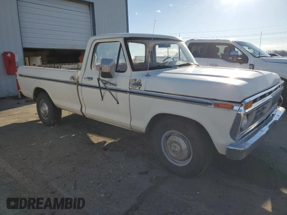 1977 Ford F-250 z VIN F25HRY08144, wystawiony jako Copart lot #84189824 z przebiegiem 30 222 mil mil oraz Szkoda całkowita • Salvage title. Historia ofert i sprzedaży dostępna na DreamBid. Obrazek 4.