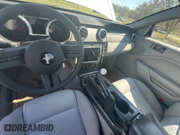 2007 Ford Mustang Deluxe with VIN 1ZVFT80N975342231, listed as a Copart auction lot 47273455 with 175,676 mi miles and Clean Title. Bid and sale history available at carsss.com. Image 9.