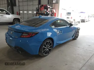2022 Toyota 86 z VIN JF1ZNBC11N8756315, wystawiony jako IAAI lot #41431453 z przebiegiem 30 560 mil mil oraz . Historia ofert i sprzedaży dostępna na DreamBid. Obrazek 4.