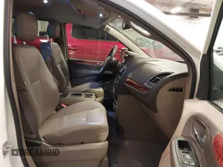 2012 Chrysler Town & Country Touring with VIN 2C4RC1BG3CR337593, listed as a IAAI auction lot 41752894 with 172,169 mi miles. Bid and sale history available at carsss.com. Image 5.