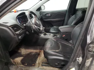 2019 Jeep Cherokee Trailhawk Elite with VIN 1C4PJMBX4KD138598, listed as a Copart auction lot 45204255 with 135,557 mi miles and Salvage Title. Bid and sale history available at carsss.com. Image 7.