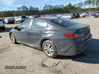 2025 Toyota Camry LE z VIN 4T1DAACK8SU045860, wystawiony jako Copart lot #84733224 z przebiegiem 9 386 mil mil oraz Szkoda całkowita • Salvage title. Historia ofert i sprzedaży dostępna na DreamBid. Obrazek 2.