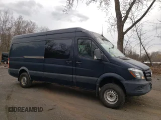 2017 Mercedes-Benz Sprinter Crew with VIN WD4FE8CD8HP574993, listed as a Copart auction lot 51812725 with 123,499 mi miles and Salvage Title. Bid and sale history available at carsss.com. Image 4.