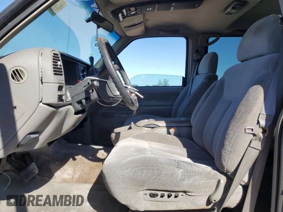 1999 Chevrolet Suburban with VIN 3GNEC16R4XG185031, listed as a Copart auction lot 81824104 with 272,014 mi miles and Salvage Title. Bid and sale history available at carsss.com. Image 7.