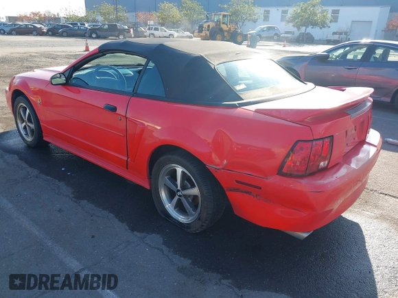 2000 Ford Mustang with VIN 1FAFP4444YF198834, listed as a IAAI auction lot 40780129 with 189,915 mi miles. Bid and sale history available at carsss.com. Image 3.
