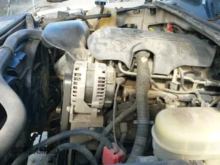 2005 GMC Sierra 1500 SLE с VIN 1GTEK19B55E295665, выставлен на аукционе IAAI как лот 43129917 с пробегом 297 675 миль миль и . История ставок и продаж доступна на DreamBid. Изображение 19.