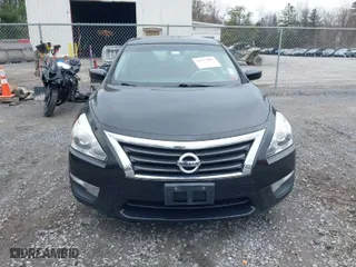 2013 Nissan Altima 2.5 SL with VIN 1N4AL3AP8DC141532, listed as a IAAI auction lot 41972887 with 132,349 mi miles. Bid and sale history available at carsss.com. Image 6.