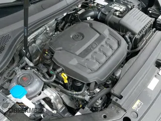 2024 Volkswagen Tiguan SE с VIN 3VV3B7AX4RM203710, выставлен на аукционе IAAI как лот 43199594 с пробегом Не указан миль и . История ставок и продаж доступна на DreamBid. Изображение 20.