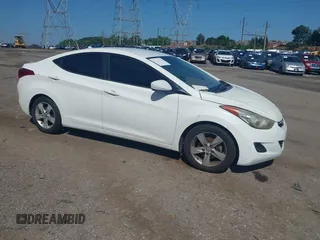 2013 Hyundai Elantra GLS с VIN 5NPDH4AE7DH255376, выставлен на аукционе IAAI как лот 42554091 с пробегом 195 854 миль миль и . История ставок и продаж доступна на DreamBid. Изображение 1.