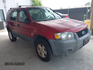 2005 Ford Escape XLS Value с VIN 1FMYU92Z75DA05019, выставлен на аукционе IAAI как лот 42283628 с пробегом 236 568 миль миль и . История ставок и продаж доступна на DreamBid. Изображение 1.