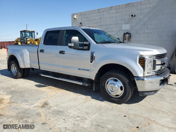 2018 Ford Super Duty F-350 DRW XL with VIN 1FT8W3CT7JEB51799, listed as a Copart auction lot 44176285 with 68,349 mi miles and Clean Title. Bid and sale history available at carsss.com. Image 4.