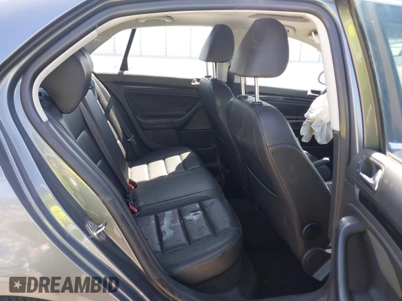 2010 Volkswagen Jetta Limited Edition with VIN 3VWRZ7AJ8AM107256, listed as a IAAI auction lot 42361571 with 110,548 mi miles and . Bid and sale history available at DreamBid. Image 8.