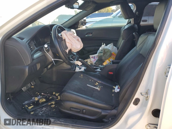 2018 Acura ILX Premium z VIN 19UDE2F84JA005193, wystawiony jako Copart lot #69123884 z przebiegiem Nie podano mil oraz Szkoda całkowita • Salvage title. Historia ofert i sprzedaży dostępna na DreamBid. Obrazek 7.