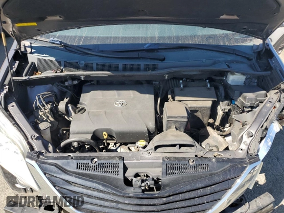 2011 Toyota Sienna LE AAS с VIN 5TDKK3DC3BS133408, выставлен на аукционе Copart как лот 72582564 с пробегом 128 168 миль миль и Списание • Salvage title. История ставок и продаж доступна на DreamBid. Изображение 12.