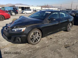 2024 Audi A5 Sportback S line Premium z VIN WAUDACF50RA092458, wystawiony jako Copart lot #87967485 z przebiegiem 4 564 mil mil oraz Szkoda całkowita • Salvage title. Historia ofert i sprzedaży dostępna na DreamBid. Obrazek 1.