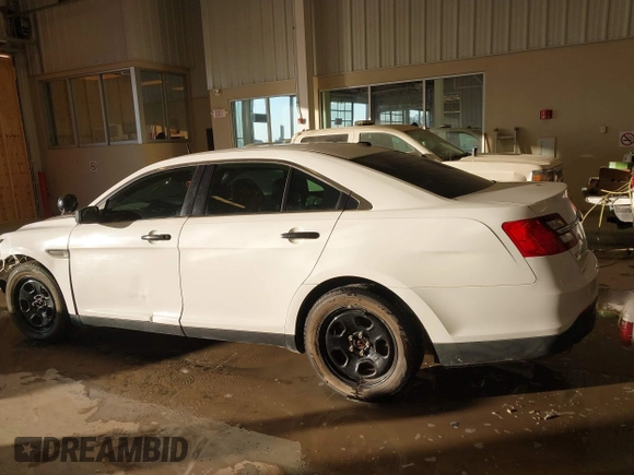 2013 Ford Police Interceptor с VIN 1FAHP2MT7DG101909, выставлен на аукционе IAAI как лот 41400024 с пробегом 260 481 миль миль и . История ставок и продаж доступна на DreamBid. Изображение 14.
