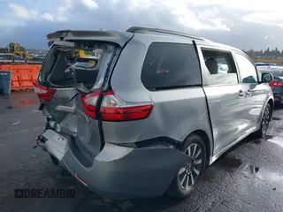 2018 Toyota Sienna XLE with VIN 5TDDZ3DC5JS205440, listed as a IAAI auction lot 41090557 with 50,775 mi miles. Bid and sale history available at carsss.com. Image 4.