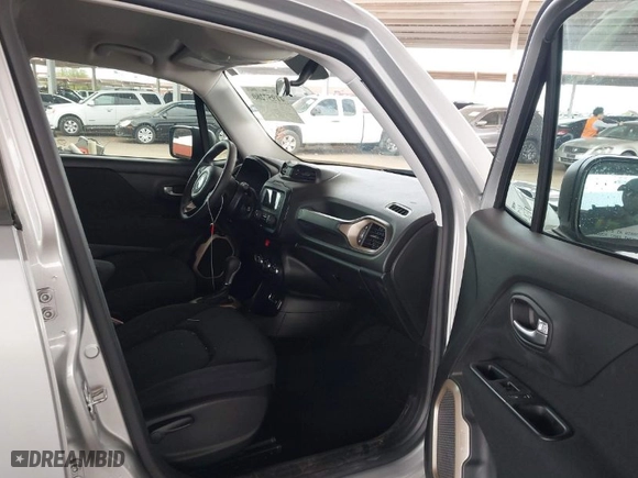 2017 Jeep Renegade Sport with VIN ZACCJAAB3HPE48593, listed as a IAAI auction lot 41957280 with 79,350 mi miles. Bid and sale history available at carsss.com. Image 5.