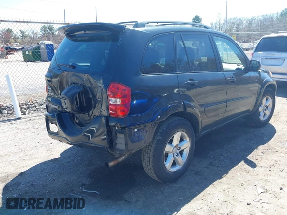 2005 Toyota RAV4 with VIN JTEHD20V050063472, listed as a IAAI auction lot 41972169 with 171,673 mi miles. Bid and sale history available at carsss.com. Image 4.