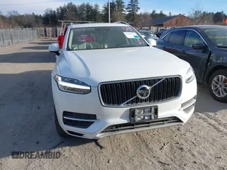 2017 Volvo XC90 Momentum with VIN YV4A22PK8H1148692, listed as a IAAI auction lot 41195727 with 70,215 mi miles. Bid and sale history available at carsss.com. Image 12.