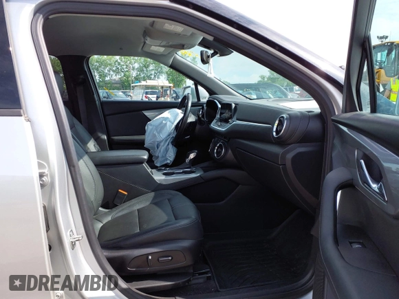 2020 Chevrolet Blazer LT с VIN 3GNKBJRS0LS552471, выставлен на аукционе IAAI как лот 42368381 с пробегом 89 697 миль миль и . История ставок и продаж доступна на DreamBid. Изображение 5.
