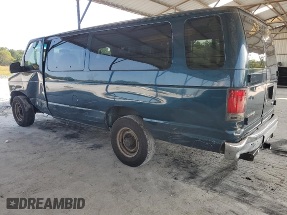 1998 Ford Econoline Wagon XL z VIN 1FBSS31S7WHB00261, wystawiony jako Copart lot #71019534 z przebiegiem 230 030 mil mil oraz Szkody całkowita. Historia ofert i sprzedaży dostępna na DreamBid. Obrazek 2.
