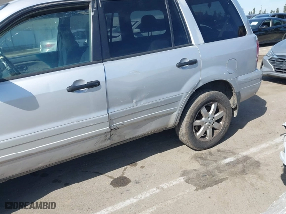 2003 Honda Pilot EX with VIN 2HKYF18443H571688, listed as a IAAI auction lot 42097297 with 313,910 mi miles. Bid and sale history available at carsss.com. Image 15.