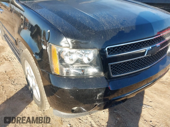 2007 Chevrolet Suburban LT with VIN 1GNFC16037R407726, listed as a IAAI auction lot 41480221 with 247,857 mi miles and . Bid and sale history available at DreamBid. Image 13.
