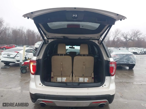 2016 Ford Explorer XLT with VIN 1FM5K7DH6GGA34675, listed as a IAAI auction lot 41502371 with 135,405 mi miles. Bid and sale history available at carsss.com. Image 12.