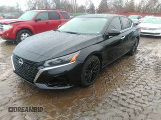 2025 Nissan Altima SV with VIN 1N4BL4DV2SN309199, listed as a IAAI auction lot 41677012 with 1,943 mi miles and . Bid and sale history available at DreamBid. Image 18.