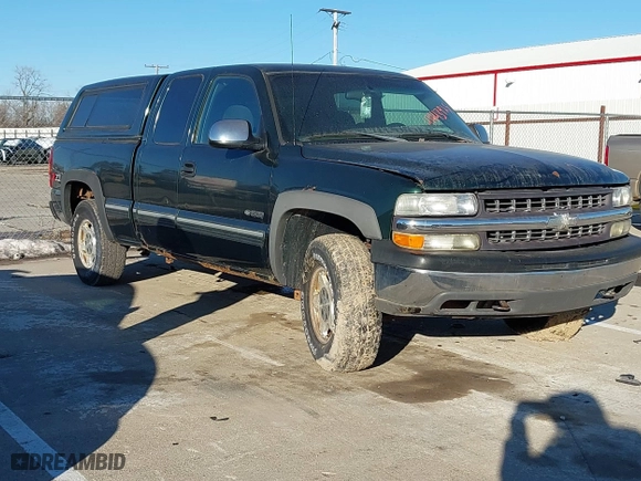 2001 Chevrolet Silverado 1500 LT with VIN 2GCEK19T811310180, listed as a IAAI auction lot 41443925 with 282,444 mi miles. Bid and sale history available at carsss.com. Image 1.