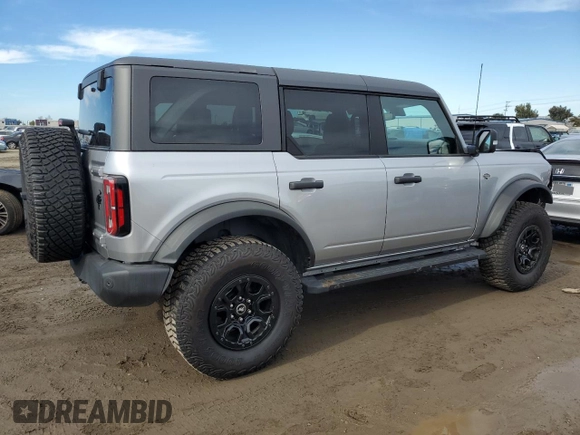 2022 Ford Bronco with VIN 1FMEE5DPXNLB69410, listed as a Copart auction lot 38416304 with 15,866 mi miles. Bid and sale history available at carsss.com. Image 3.