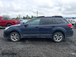 2014 Subaru Outback 2.5i Premium with VIN 4S4BRBDC4E3214134, listed as a IAAI auction lot 42004743 with 206,285 mi miles. Bid and sale history available at carsss.com. Image 14.
