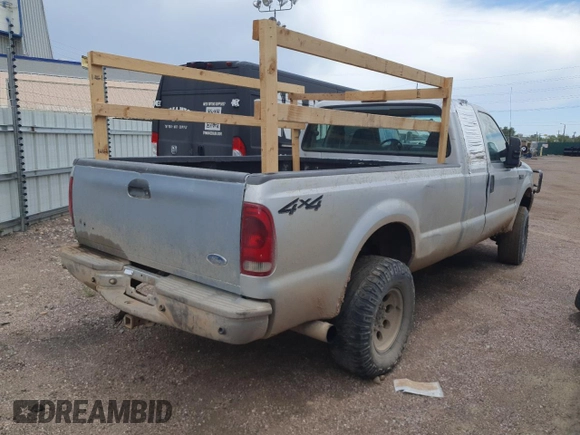 2001 Ford F-250 XL with VIN 1FTNX21L31EB70699, listed as a Copart auction lot 60620065 with 156,033 mi miles and Clean title. Bid and sale history available at DreamBid. Image 3.