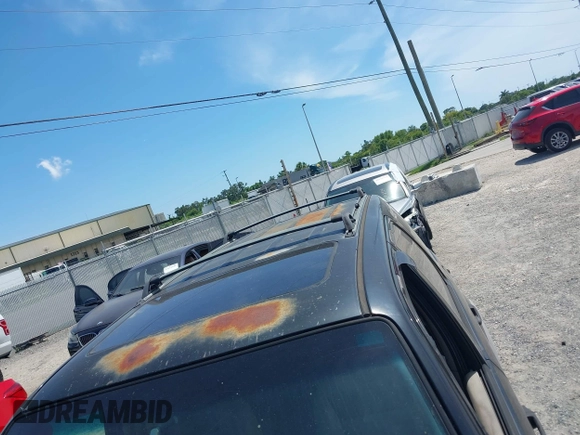 2002 Ford Escape XLT Choice with VIN 1FMYU03112KC99920, listed as a IAAI auction lot 42687111 with 172,920 mi miles and . Bid and sale history available at DreamBid. Image 12.