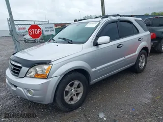 2007 Kia Sorento EX with VIN KNDJC736875707980, listed as a IAAI auction lot 42050535 with 209,126 mi miles. Bid and sale history available at carsss.com. Image 2.