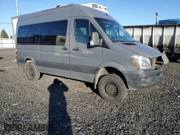 2017 Mercedes-Benz Sprinter with VIN WDZFE7CD9HP389548, listed as a Copart auction lot 42171945 with 126,113 mi miles and Salvage Title. Bid and sale history available at DreamBid. Image 4.
