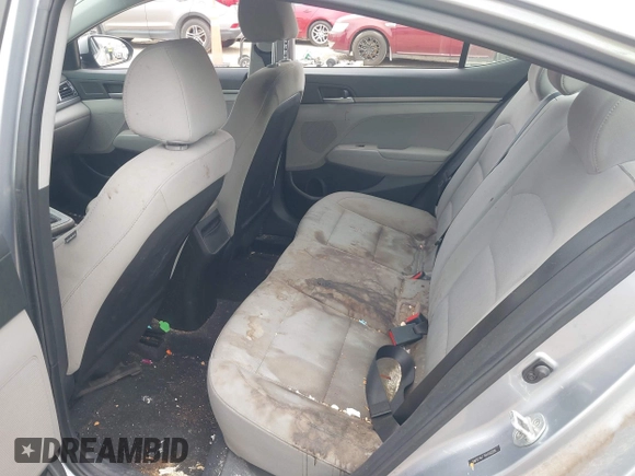 2017 Hyundai Elantra SE z VIN 5NPD74LF7HH150206, wystawiony jako IAAI lot #42382856 z przebiegiem 133 240 mil mil oraz . Historia ofert i sprzedaży dostępna na DreamBid. Obrazek 8.