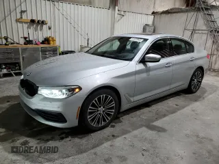 2019 BMW 5 Series 530i xDrive z VIN WBAJA7C58KWW40228, wystawiony jako Copart lot #51372845 z przebiegiem 97 705 mil mil oraz Szkoda całkowita • Salvage title. Historia ofert i sprzedaży dostępna na DreamBid. Obrazek 1.