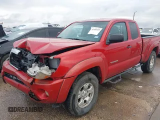 2011 Toyota Tacoma with VIN 5TFUU4EN8BX005572, listed as a IAAI auction lot 41460605 with 175,032 mi miles. Bid and sale history available at carsss.com. Image 2.