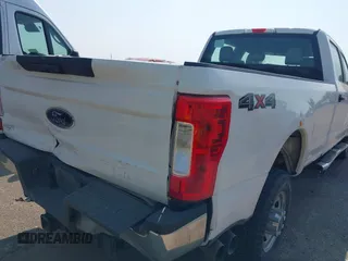 2019 Ford F-350 Platinum with VIN 1FT7W3BT4KED68113, listed as a IAAI auction lot 42420899 with 240,939 mi miles and . Bid and sale history available at DreamBid. Image 4.