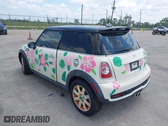 2012 MINI Hardtop S with VIN WMWSV3C54CTY17815, listed as a IAAI auction lot 42061906 with 72,393 mi miles and . Bid and sale history available at DreamBid. Image 3.
