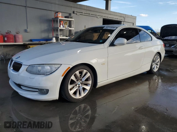 2013 BMW 3 Series 328i with VIN WBAKE3C50DE772264, listed as a Copart auction lot 88314935 with 140,757 mi miles and Salvage Title. Bid and sale history available at DreamBid. Image 1.