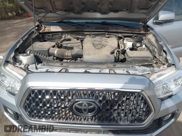 2020 Toyota Tacoma SR5 with VIN 3TMCZ5AN1LM324828, listed as a IAAI auction lot 40977362 with 33,906 mi miles and . Bid and sale history available at DreamBid. Image 10.