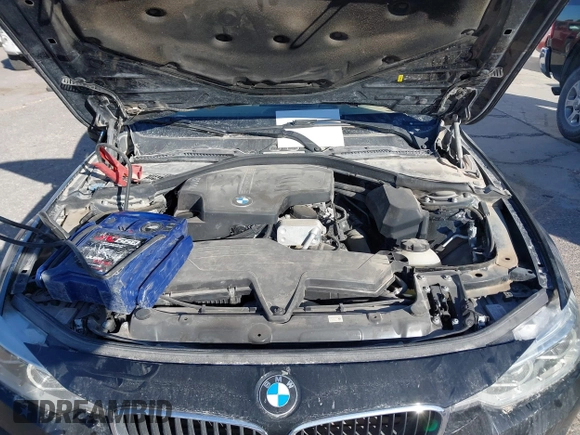 2018 BMW 3 Series 320i xDrive z VIN WBA8A3C52JA494542, wystawiony jako IAAI lot #41371426 z przebiegiem Nie podano mil oraz . Historia ofert i sprzedaży dostępna na DreamBid. Obrazek 10.