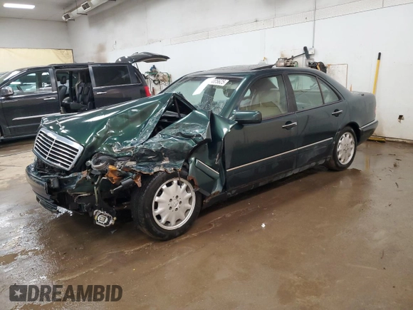 1996 Mercedes-Benz E-Class with VIN WDBJF55F7TJ007733, listed as a Copart auction lot 48005625 with 0 mi miles and Clean Title. Bid and sale history available at carsss.com. Image 1.