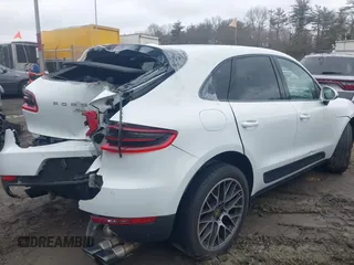 2018 Porsche Macan with VIN WP1AA2A56JLB18768, listed as a IAAI auction lot 41653261 with 56,993 mi miles. Bid and sale history available at carsss.com. Image 4.