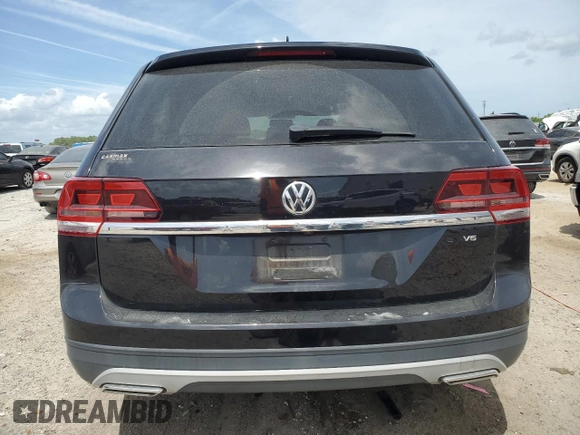 2018 Volkswagen Atlas Launch Edition with VIN 1V2BR2CA4JC502006, listed as a Copart auction lot 51957625 with 102,591 mi miles and Salvage title. Bid and sale history available at DreamBid. Image 6.